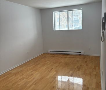 29 Boul. St-Elzear O., #2 - Photo 6