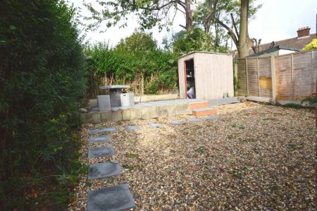 Maude Crescent, North Watford, WD24 - Photo 4