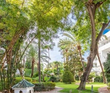 Luxury Apartment for rent in The Golden Mile, Marbella, Andalusia - Photo 3