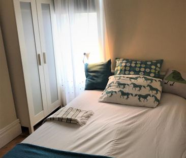 4 bedroom house to rent - Photo 2