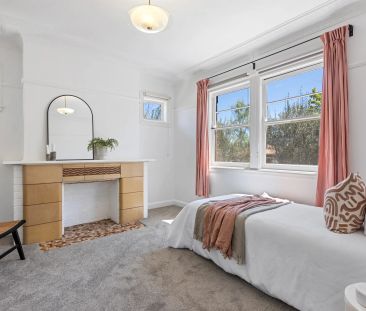 Walk to Everything – Central Orange Living at Its Best - Photo 5