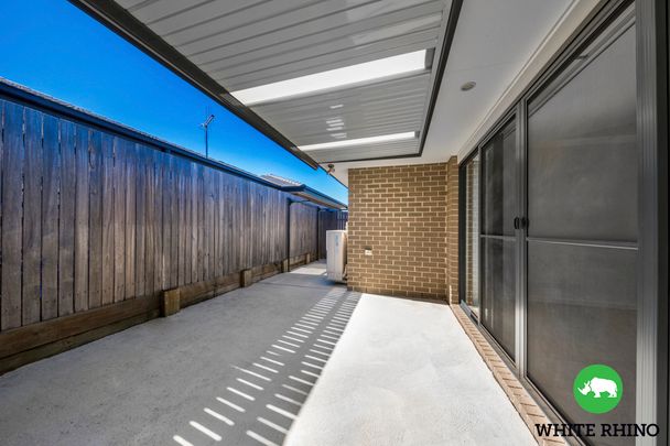 32 Rochelle Street, Moncrieff ACT 2914 - Townhouse For Rent | Domain - Photo 1