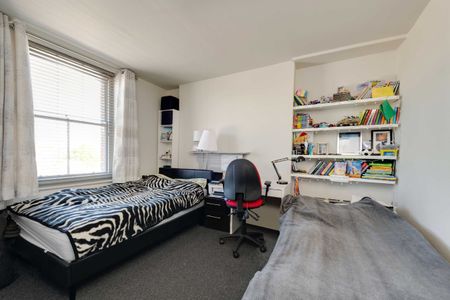 Lillie Road, Bishops Park, SW6, London - Photo 2