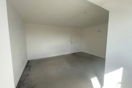 Drift Road, STAMFORD - Photo 3