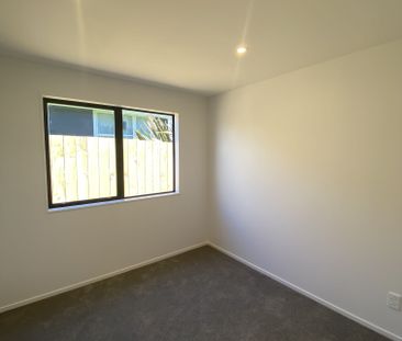 Brand New - 2 Bedrooms plus Study - Photo 2