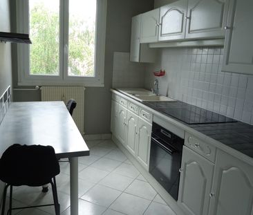 Location Appartement 4 pièces 67m² NEVERS 58000 - Photo 2