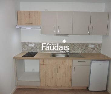 Location Appartement 1 pièce 34m² COUTANCES 50200 - Photo 3