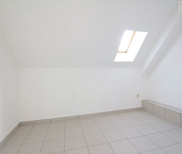 Hübsche 2-Raum Dachgeschoss-Wohnung in zentraler Wohnlage von Schönheide - Photo 2