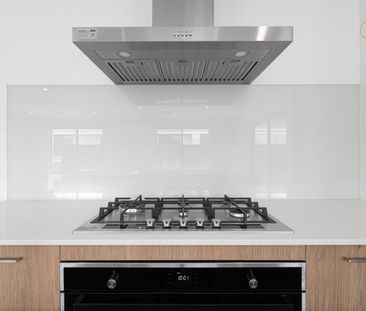 WALK TO COLES @ $800 per week - Photo 4