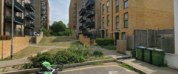 2 Bed Flat, Holmes House, SE7 - Photo 1