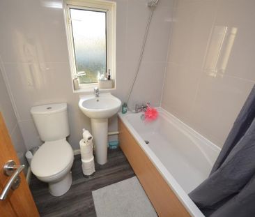 2 bedroom terraced house to rent - Photo 6