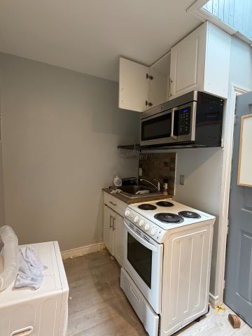 For Lease - 850 Bathurst Street Unit# 4, Toronto, Ontario - Photo 3