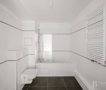 Rental Apartment Courbevoie Marceau - République - Photo 3