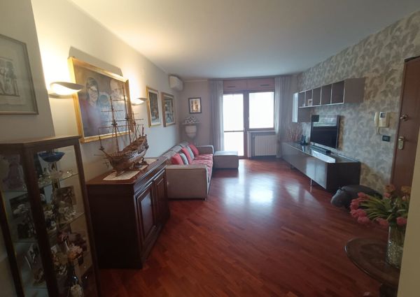 Grugliasco – affittasi quadrilocale parzialmente arredato