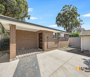 Modern 2 Bedroom Granny Flat in Padstow - Photo 4