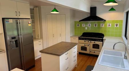 It's what fairy-tales are made of... a private... - Photo 3