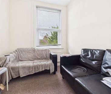 Roundhill Crescent, East Sussex, BN2 - Photo 2
