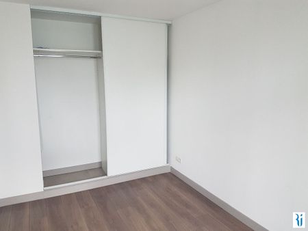 Location Appartement 3 pièces 46m² ROUEN 76000 - Photo 2