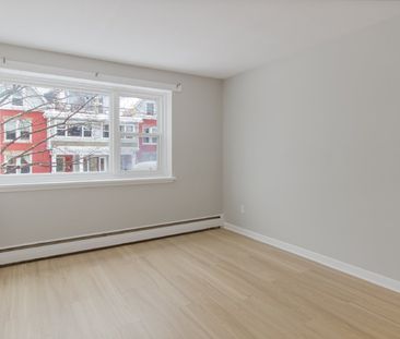 100 Waverley Street - 102 - Photo 2