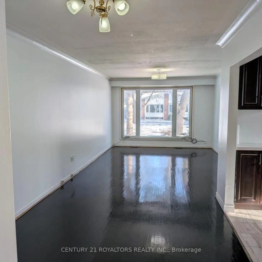 50 MARBURY CRESCENT - Photo 1