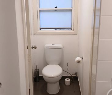 Refurbished Studio - 3 Month Lease Only - Photo 5