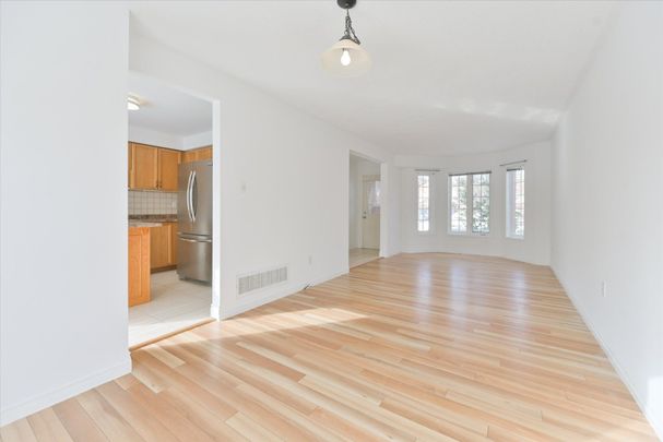 For Lease - 29 Drake Drive, Barrie, Ontario - Photo 1