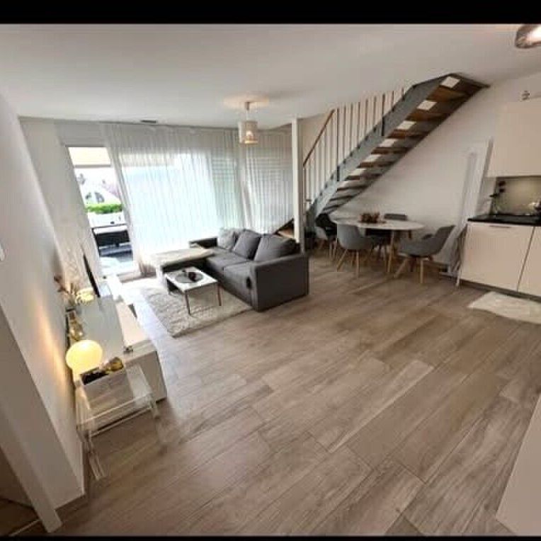 MODERN 3.5 ROOM DUPLEX WITH MOUNTAIN VIEWS - Foto 1