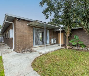 Comfortable Three Bedroom Unit - Photo 4
