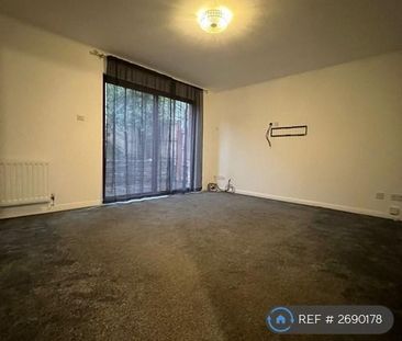 4 bedroom detached house to rent - Photo 3