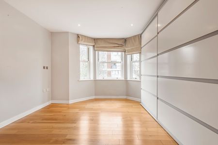 Wendle Square, Battersea, London, SW11 - Photo 3