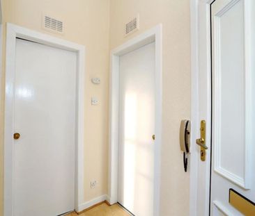 Urquhart Road, Top Floor, AB24 - Photo 3