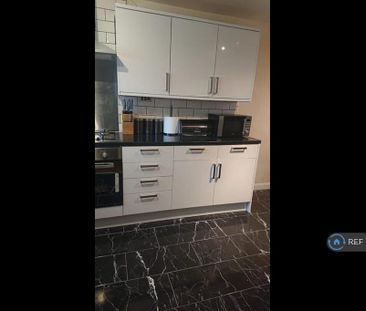 3 bedroom terraced house to rent - Photo 6