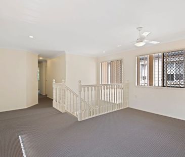 LARGE TWO STORY FAMILY HOME WITH ALL THE SPACE YOU NEED - TWO LIVIN... - Photo 6