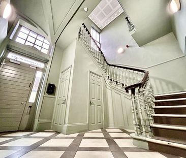 1 bedroom in a flat share to rent - Photo 4