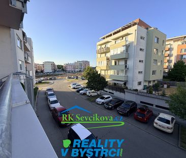 Pronájem bytu 1+kk 30 m² - Fotografie 2