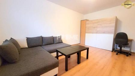 Pekný 2i byt, REKONŠTRUKCIA, TICHÁ ČASŤ, ulica A.Gwerkovej, Petržalka - Fotografia 5