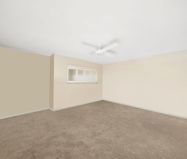 Where Coastal Calm Meets Contemporary Comfort - Photo 4