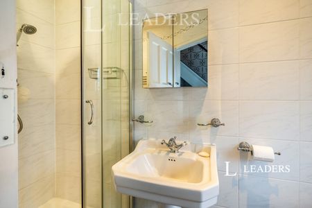 2 bedroom cottage to rent The Courtyard, Court Cottage, Fish Lane, Bognor Regis, West Sussex, PO21 - Photo 2