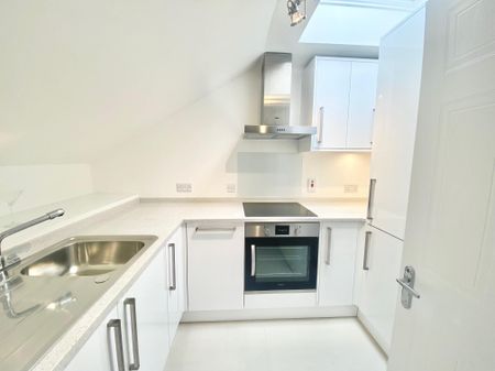 Oakwood Road, St. Albans, Bricket Wood - Photo 4