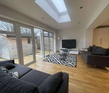 1 bedroom in a house share to rent - Photo 4