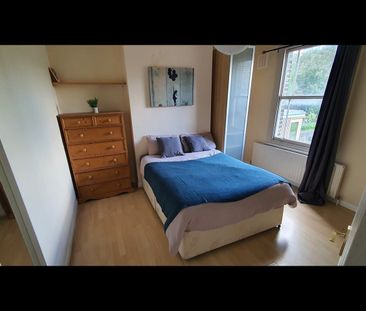 2 Bed Flat, Ashmead Road, SE8 - Photo 2