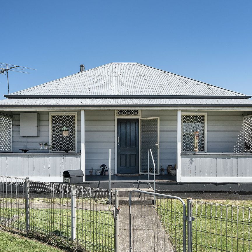 Coastal Cottage In Bulli - Photo 1