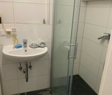 Wohnung im EG mit neuem Bad und ebenerdiger Dusche - Photo 1