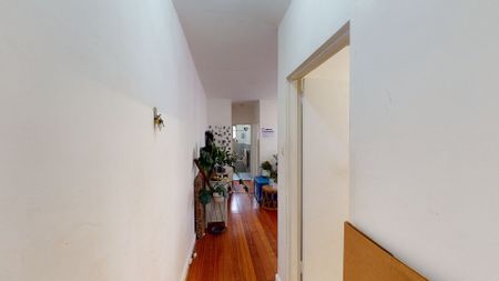 Spacious 1 Bedroom Beauty! - Photo 5