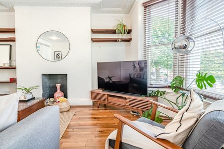 Gladys Road - Photo 4