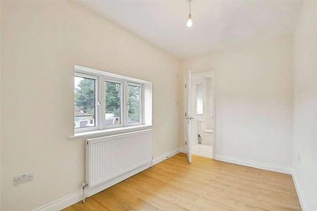 Crowther Avenue, Brentford, TW8 - Photo 2