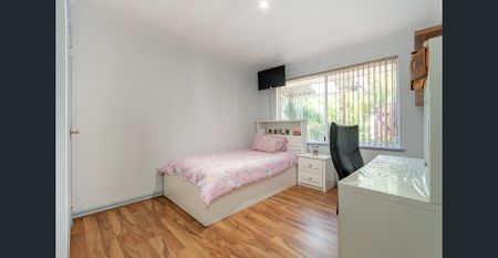 Hidden Joondalup Gem - Space, Style & Privacy! - Photo 5