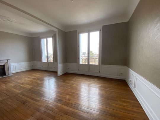 Appartement à louer - REIMS HYPER CENTRE - Photo 1