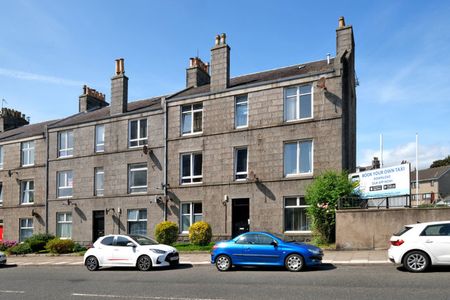 Ground Floor Right, 428 Holburn Street, AB10 7GY, Aberdeen - Photo 3