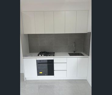 Brand New Modern 2 Bedroom Flat in Glenfield - Photo 4